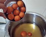 गुलाब जामुन (Gulam jamun recipe in hindi) रेसिपी चरण 9 फोटो