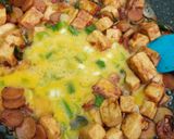 Foto langkah ke 4 dari resep Tahu Telur Sosis Saus Tiram.