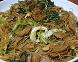 Foto langkah ke 2 dari resep Bihun goreng pedas manis.