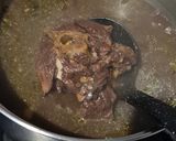 Foto langkah ke 4 dari resep Rawon Campuran Sengkel dan Tulang.