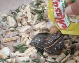 Foto langkah ke 7 dari resep Oseng Tempe Ampela Cabai Hijau.