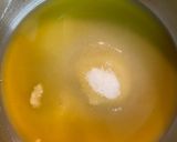 Foto del paso 5 de la receta Bizcocho de yogur y naranja con chispas de chocolate en freidora de aire