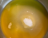 Foto del paso 5 de la receta: Bizcocho de yogur y naranja con chispas de chocolate en freidora de aire