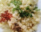 A picture of step 2 of Potatoes Bread.