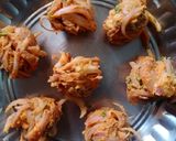 A picture of step 3 of Tea Stall Onion Bonda.
