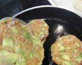 Foto del paso 5 de la receta: Hamburguesa de salmón con pan de hogaza