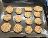 A picture of step 1 of Rice-tuna nuggets.