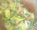 Foto langkah ke 1 dari resep Tumis teri cabe dan tomat ijo ala rika.