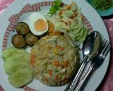 รูปขั้นตอนการทำที่ 9 ของ ข้าวผัดไข่ ปลายอสาหร่าย