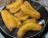 A picture of step 8 of Crispy Sesame Fried Bananas.