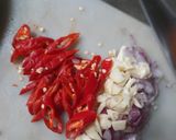 Foto langkah ke 2 dari resep Sambal Goreng Tahu Kentang.