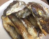 รูปขั้นตอนการทำที่ 1 ของ ปลาเปรี้ยวหวาน สูตรคุณปู่