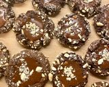 Kakaós-mandulás keksz tejcsokival recept fázis 6 fotója