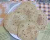 A picture of step 6 of Gujarati khakra.