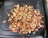 Hình bước làm 1 của món Banana almond cake