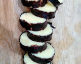 Hình bước làm 1 của món Đậu hũ trứng cuộn rong biển tẩm bột chiên sốt teriyaki