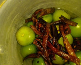 Foto del paso 5 de la receta: Tlayudas de tasajo con chapulines