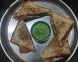 A picture of step 3 of Besan chilla.
