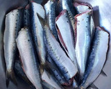 Foto del paso 2 de la receta: Montaditos de sardinas gigantes al fish masala
