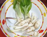 Foto langkah ke 5 dari resep Serundeng Daun Kencur.