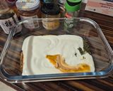 Foto del paso 1 de la receta: Pechuga de pollo marinado en kéfir con especias