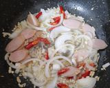 Foto langkah ke 2 dari resep Tumis Sawi Putih + (Sosis Telur).