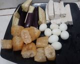 Foto langkah ke 1 dari resep Sayur Krecek Santan Pedas.