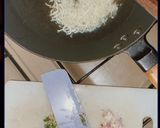 Foto langkah ke 2 dari resep Nasi goreng teri cabe ijo.