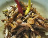 Foto langkah ke 2 dari resep Oseng-oseng teri pedas.
