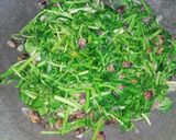 Foto langkah ke 4 dari resep Tumis Selada Air Kerang (Tumis Sayur Paret-Paret Ghoncah Korang).