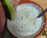 Foto del paso 2 de la receta: Gyros de pollo marinado con salsa tzatziki