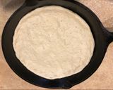 Foto langkah ke 4 dari resep Pan Pizza domino ala rumahan.