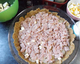 Foto del paso 2 de la receta: Tarta abierta de harina de espelta rellena de jamón y queso