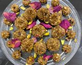 A picture of step 3 of Dates and nuts Modak.