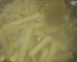 Foto langkah ke 3 dari resep Mc Donald style French Fries.