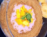 A picture of step 4 of Mango trifle delight.