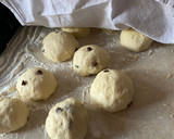 Foto del paso 7 de la receta: Bollitos de leche con pepitas de chocolate (doowap)