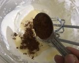 A picture of step 4 of Chocolate chip ice cream.
