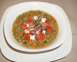 Foto del paso 4 de la receta: Sopa de lentejas con queso de cabra y jamón curado