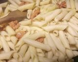 A picture of step 3 of Garganelli con zafferano e salsiccia.