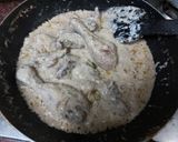 A picture of step 2 of Mint and cashewnut chicken.