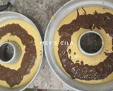 Foto langkah ke 7 dari resep Marble Pumpkin Cake.