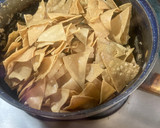 Foto del paso 1 de la receta: Chilaquiles rojos a la jaure
