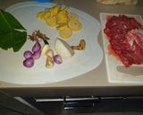 Foto langkah ke 1 dari resep Sop Daging Sapi Rolade.