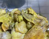 Foto langkah ke 4 dari resep Ayam Ungkep Bumbu Kuning.