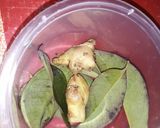 Foto langkah ke 5 dari resep Opor Ayam Telur Puyuh.