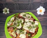Foto langkah ke 5 dari resep Pizza Roti Tawar Teflon.