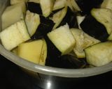 A picture of step 1 of Baingan Aloo Mix.
