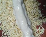 Foto langkah ke 5 dari resep HotMie Mozzarella.