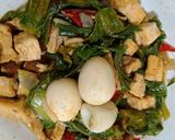 Foto langkah ke 4 dari resep Tumis sawi hijau.